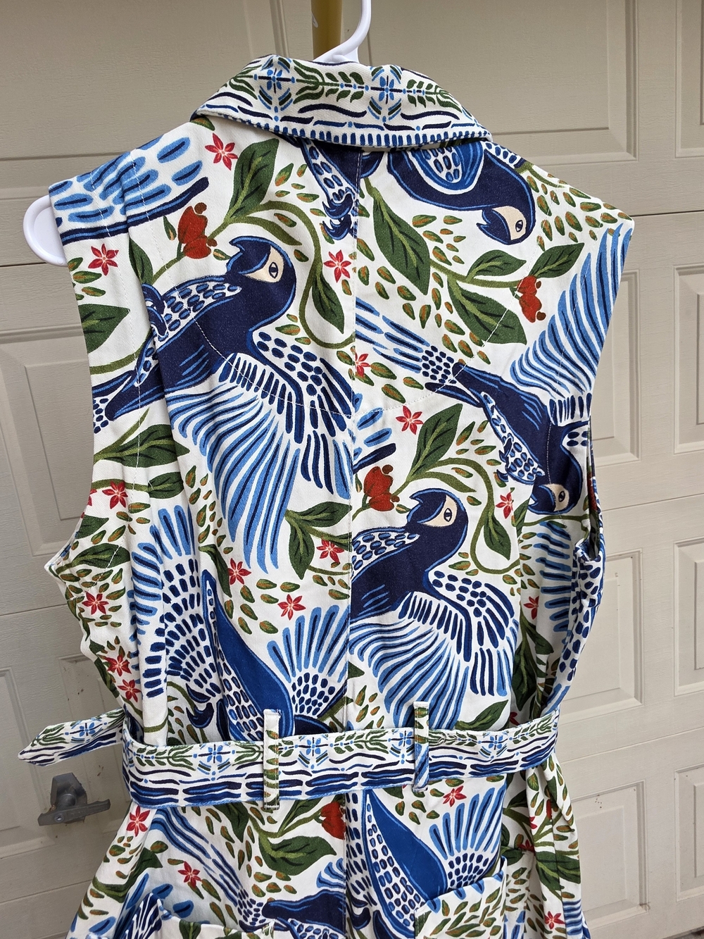 Farm Rio Macaw Flight jumpsuit with blue and green tropical birds - Picture 11 of 12
